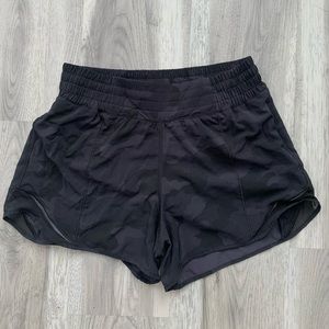high waisted hotty hot 4” camo lululemon shorts